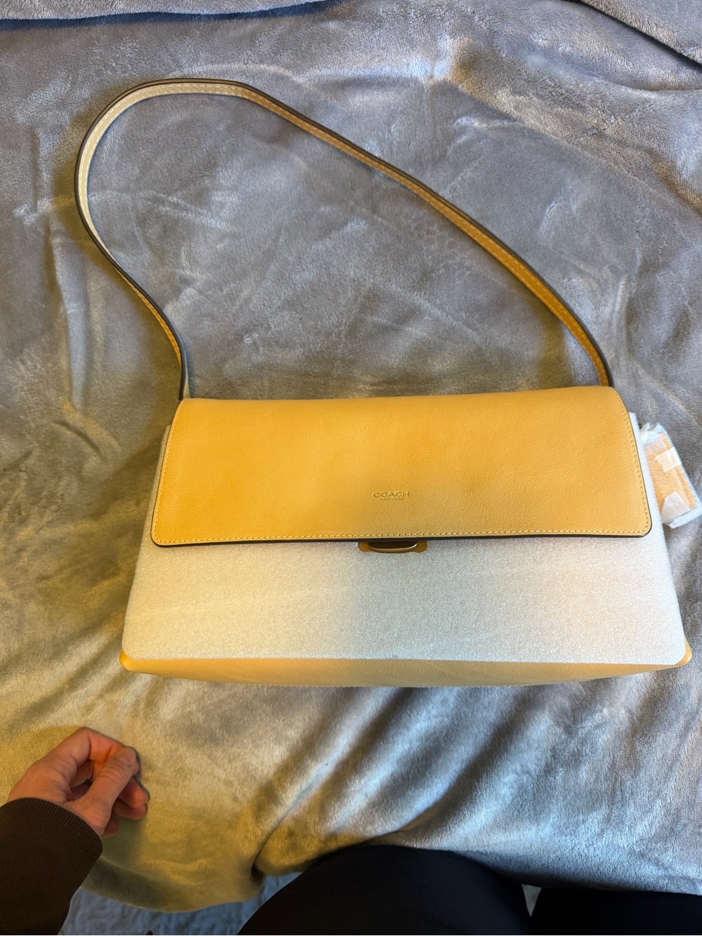 NWT Coach Chelsea 30 Shoulder Bag Vanilla